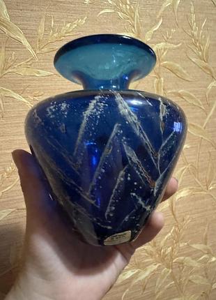 Большая коллекционная стеклянная ваза в полоску mdina синий римский узор