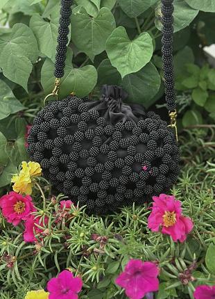 Сумка черная из акриловых бусин, в форме сердца, ручная работа