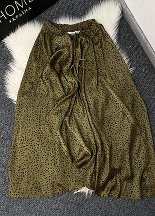 Зелена сатинова zara