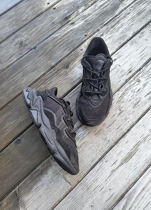 Кросівки адідас. кросівки 40 розмір. adidas ozweego. adidas. чорні кросівки. кросівки