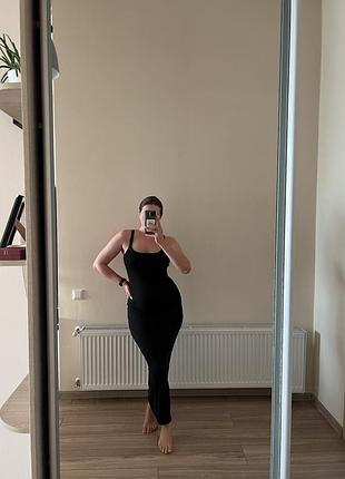 Трикотажне плаття в рубчик максі