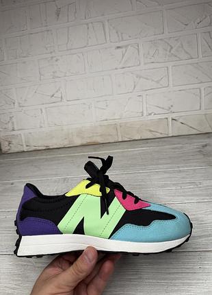Яркие модные кроссовки new balance 327