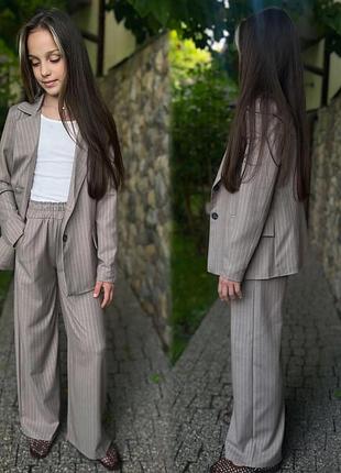 Шкільний костюм для дівчинки