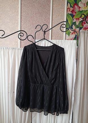 Красива чорна блуза з блискучим оздобленням v by very.