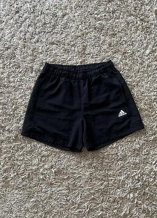 Пляжні шорти adidas 146-152 розміру.