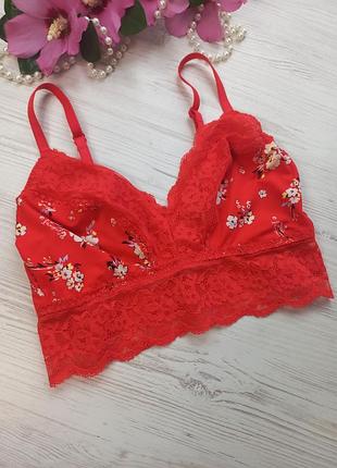 Топ на тоненьких брителях декорирован кружевом от британского бренда marks &amp; spencer размер 12