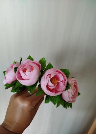 Обруч с пионами