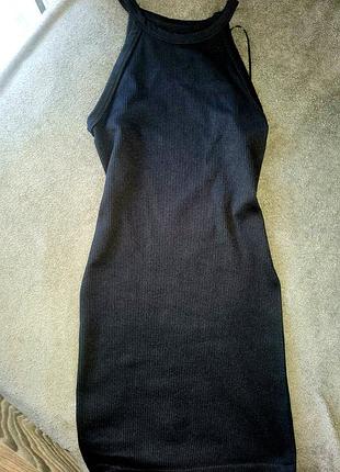 Черное платье в рубчик от primark. садится по фигурке, очень хорошо тянется.замеры на фото с-м.
в идеальном состоянии( фото немного засветляет)