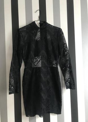 Красивое чёрное платье с кружевом oml