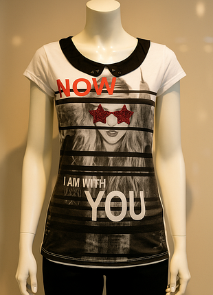 Футболка со стразами