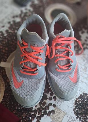 Кроссовки nike женские