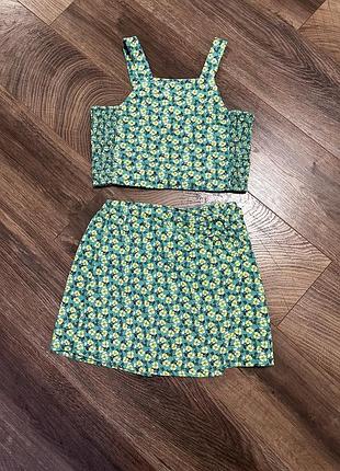 Костюм яскравий, літній, зелений з принтом для дівчаток