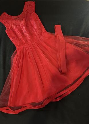 Червоне плаття, розмір s-m з поясом.