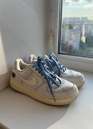 Кросівки жіночі nike air valentine’s day limited edition 37 розмір білі