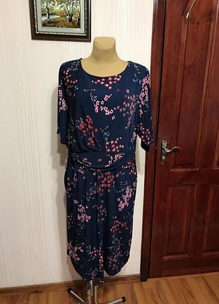 Кольорове сукні з драпіруванням plus-size