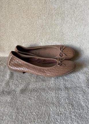 Балетки кожаные tamaris р.40