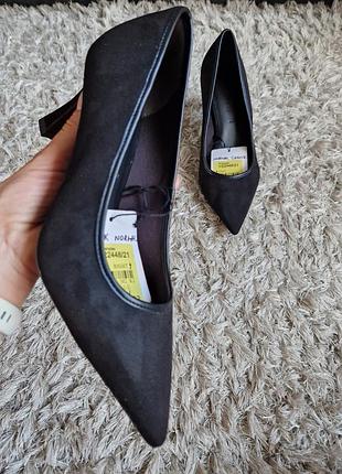 Красиві туфельки tamaris еко-замша р.38.