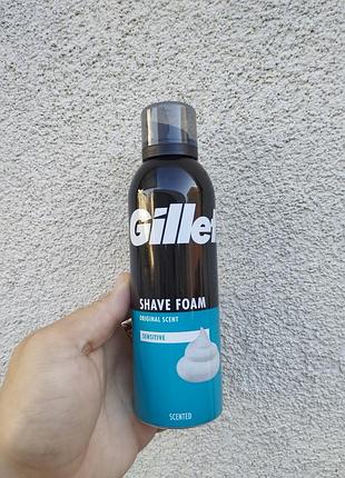 Густа піна для гоління gillette classic sensitive 200 мл