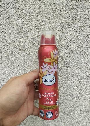 Жіночий парфумований дезодорант balea glamorous moment 150 мл