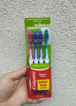 Набір зубних щіток colgate premier clean family pack 4 шт