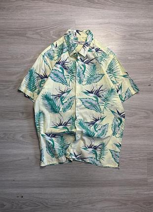 Футботлка гавайка