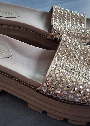 Женские шлёпанцы