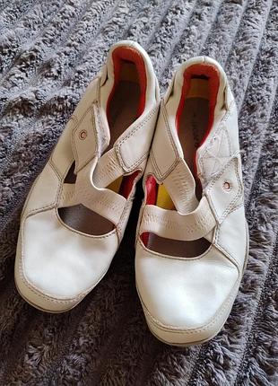 Туфли кроссовки мокасины