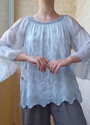 Шелковая расшитая итальянская блуза