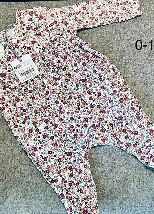 Одяг, шапкі. царапкі, носкі на новонароджених