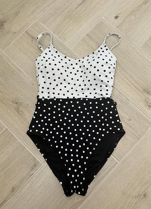 Сдельный купальник слитный