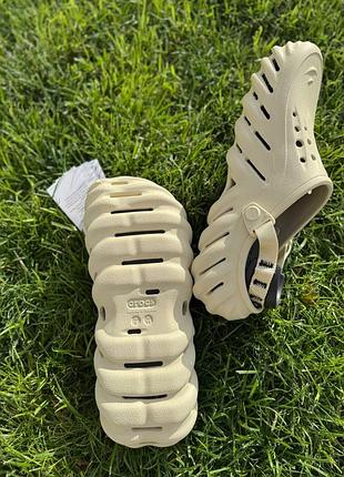 Нові сабо crocs echo clog bone чоловічі бежеві 42-43 розмір