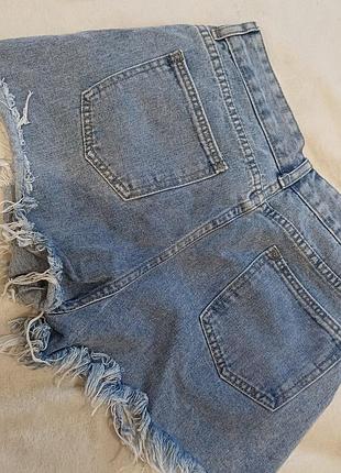 Шорты,2 пары за одну цену, одевались по 2 раза.s-m