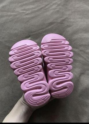 Кроссовки на липучках 2