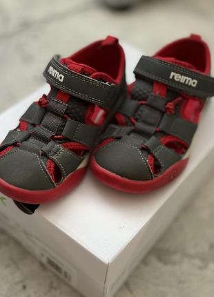 Босоніжки дитячі