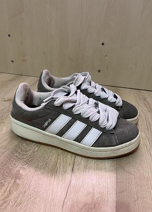 Adidas campus