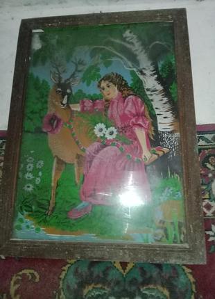 Большая ручная вышивка "девушка с оленем" в деревянной раме