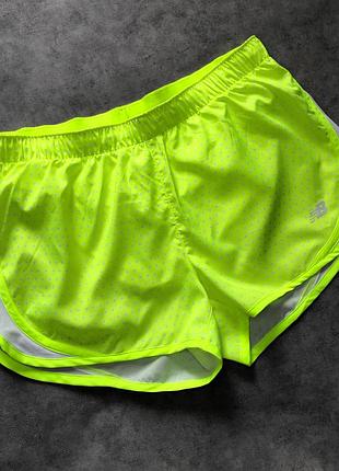 Жіночі шорти new balance