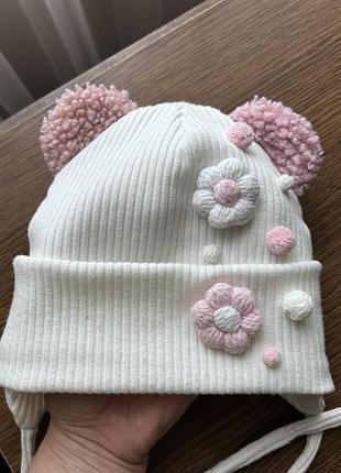 Шапочка для дівчинки холодна осінь 3-6 міс