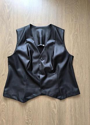 Жилетка эко кожа