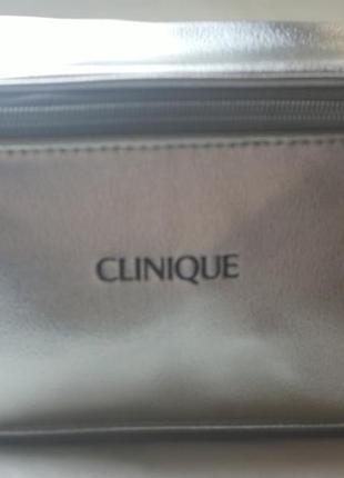 Косметичка від clinique