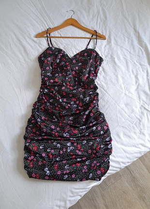 Сукня міні на бретельках з квітковим принтом