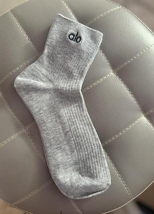 Шкарпетки alo сірого кольору