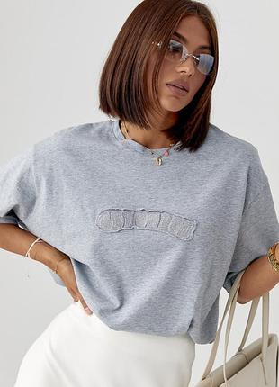 Футболка з вишитим написом