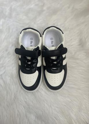 Кроссовки унисекс 2