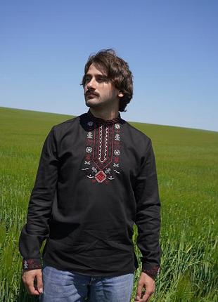 Вишиванка чоловіча з орнаментом сварга чорна
