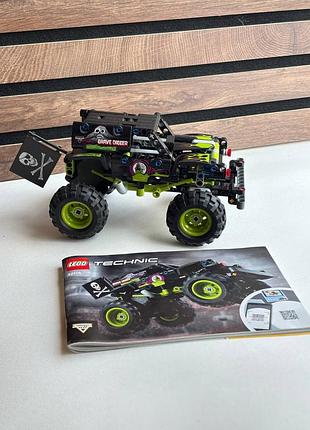 Конструктор lego technic monster jam grave digger (42118)