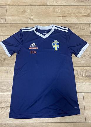 Футболка adidas