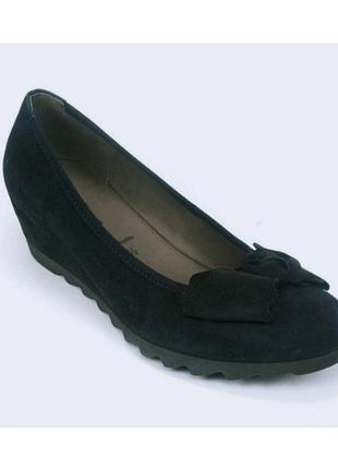 Чорні замшеві туфлі балетки gabor з бантом натуральний замш на танкетці, платформі