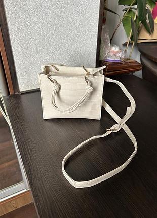 Женская сумка через плечо