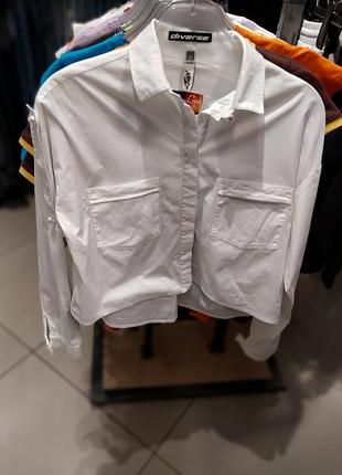 Сорочка жіноча, білого кольору ,укорочена andretan